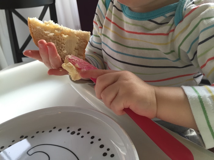 Wann dürfen Babys Brot essen?