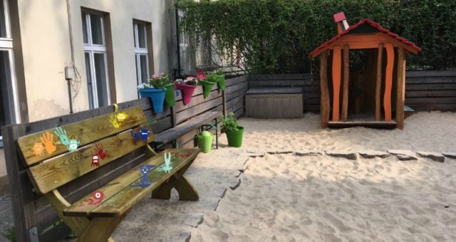 Was tun nach Umzug, wenn es keine Kita- und Schulplätze gibt? | Mehr Infos auf Mamaskind.de
