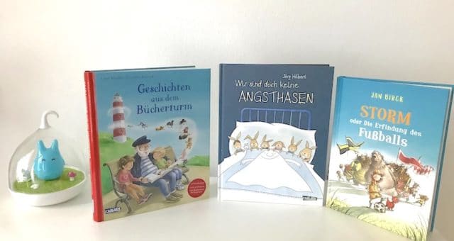 Rezension der Kinderbücher von Carlsen: Geschichten aus dem Bücherturm, Wir sind doch keine Angsthasen & Storm oder die Erfindung des Fußballs | Mehr Infos auf Mamaskind.