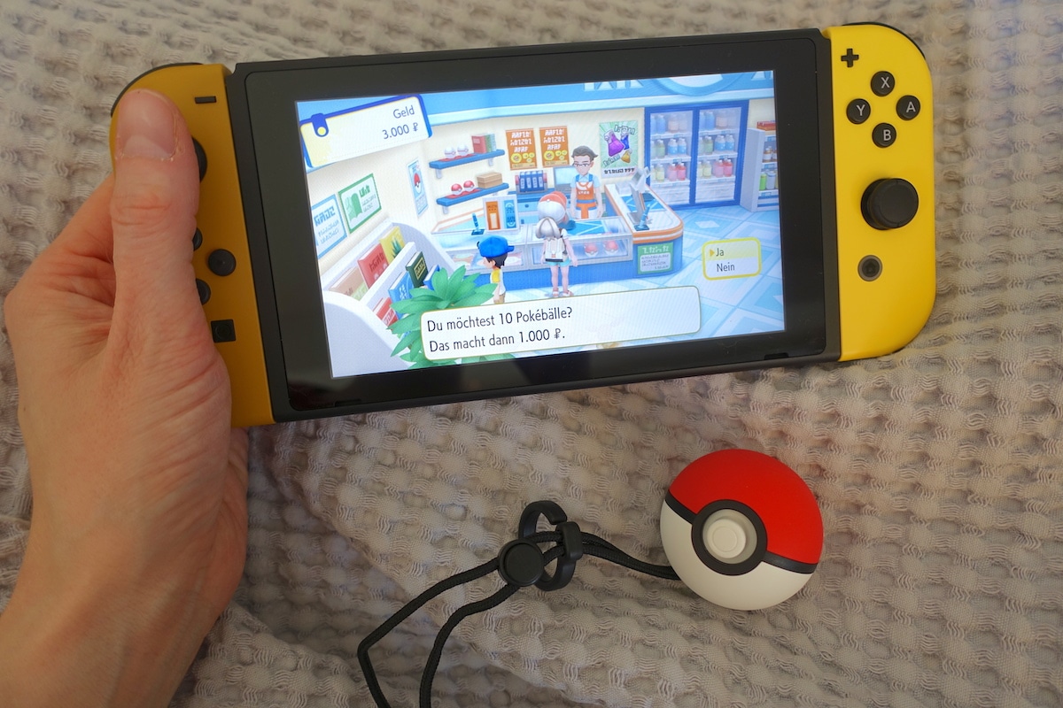 Erstmal shoppen: Ich kaufe Pokébälle in Pokémon: Let's Go, Evoli. | Das ganze Nintendo Switch Spiel im Test auf Mamaskind.de