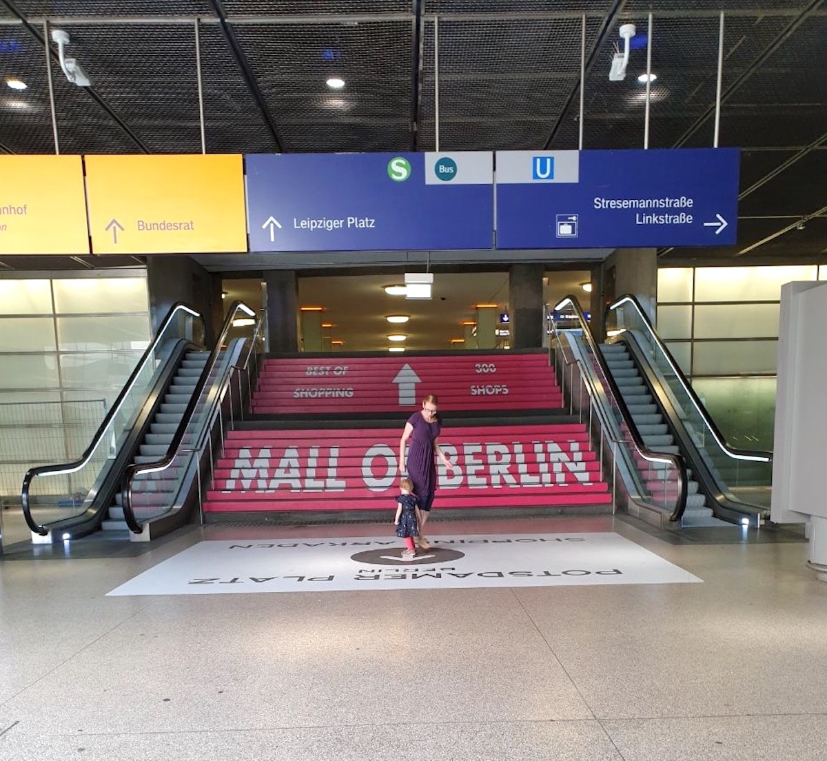 Mall of Berlin und Potsdamer Platz Arkaden mit S-Bahn-Anbindung. - Mehr Infos auf Mamaskind.de